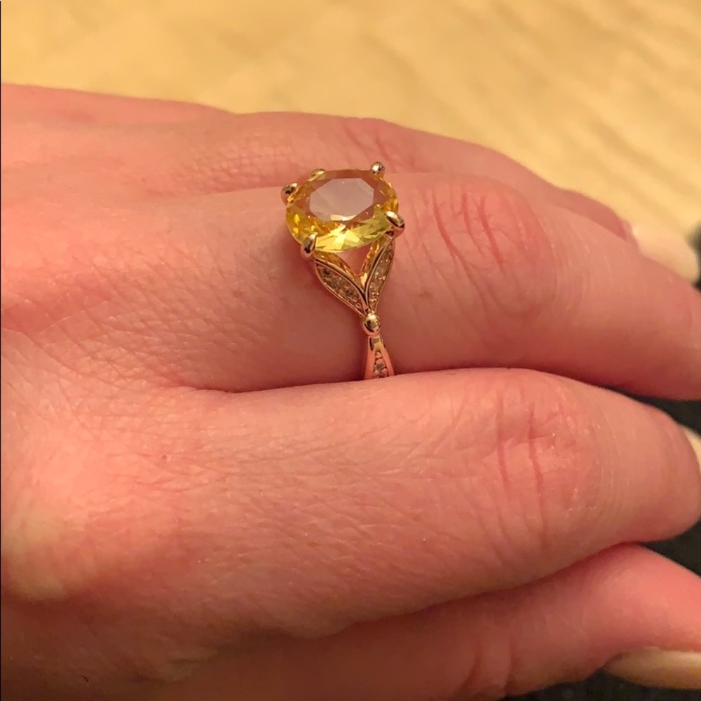 Ring bomb party ring